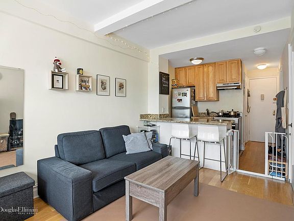 2nd image of 2681 Broadway #10R