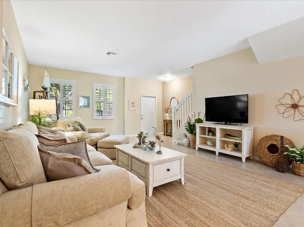 323 E Bay Cedar Circle, Jupiter, FL 33458