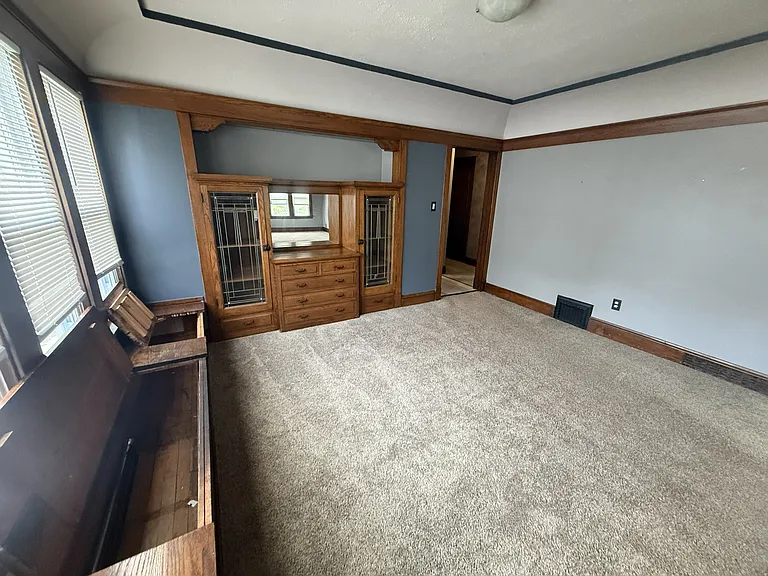 5827 W Wisconsin Ave — Photo 7