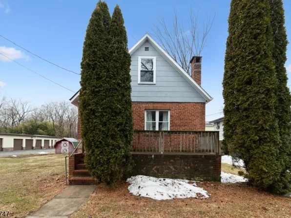 19 Adams St, Belvidere Twp., NJ 07823