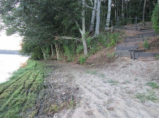 76 Pimlico Pond Rd, Mashpee, MA 02649