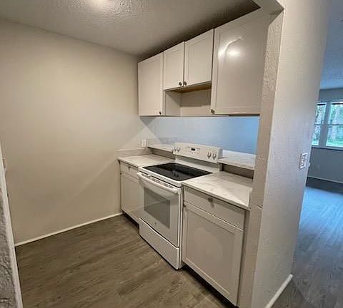 3rd image of 135 North St #3
