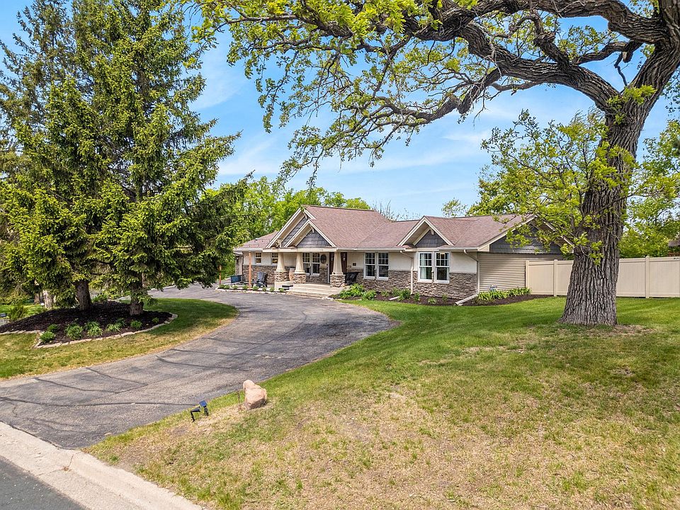 1st image of 6420 Bluff Dr