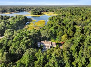 201 Smoke Valley Rd, Barnstable, MA 02630