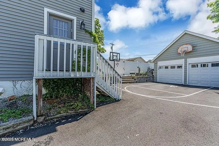 250 Alpern Ave — Photo 12