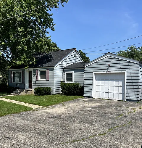 37439 N Lake Shore Dr Photo 1