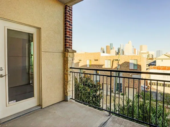 1900 Genesee St APT 204, Houston, TX 77006