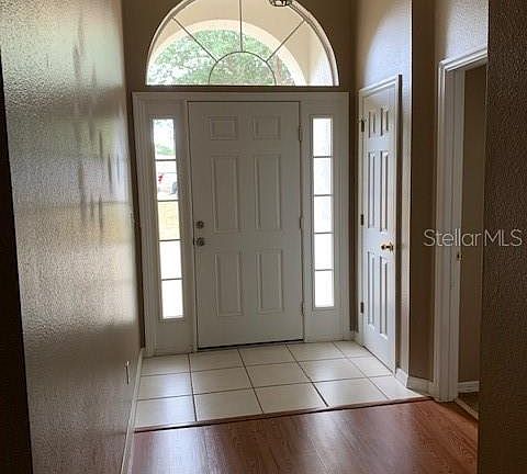3rd image of 1112 Canopy Oaks Dr