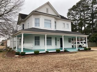 303 W Champion Ave, Gillett, AR 72055
