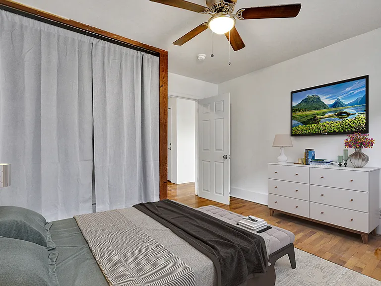 420 W Saginaw St #422-1/2 — Photo 6