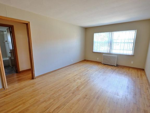 5th image of 931 Saint Paul Ave APT 9