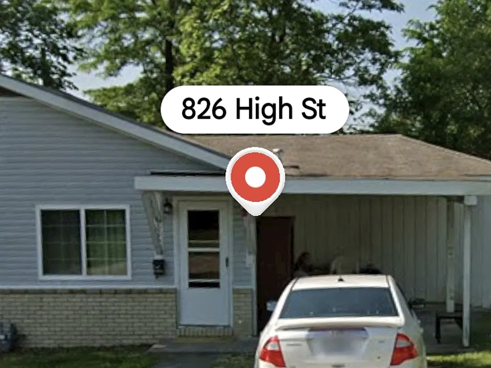 826 High St