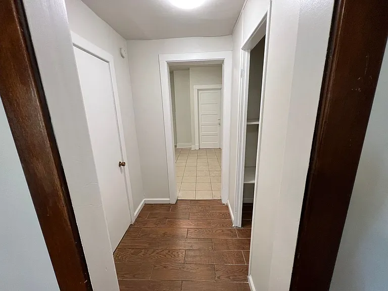 2917 Jackson St — Photo 15
