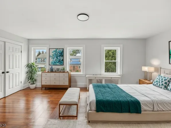33 Edgerton Ter, East Orange City, NJ 07017