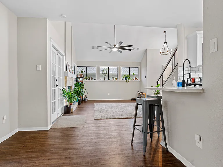 3108 Linnet Dr — Photo 7