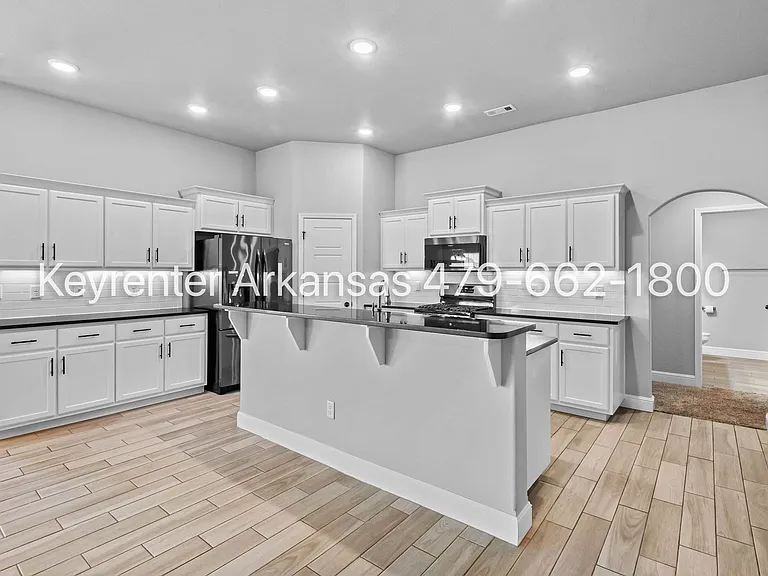761 Melrose Pl — Photo 9