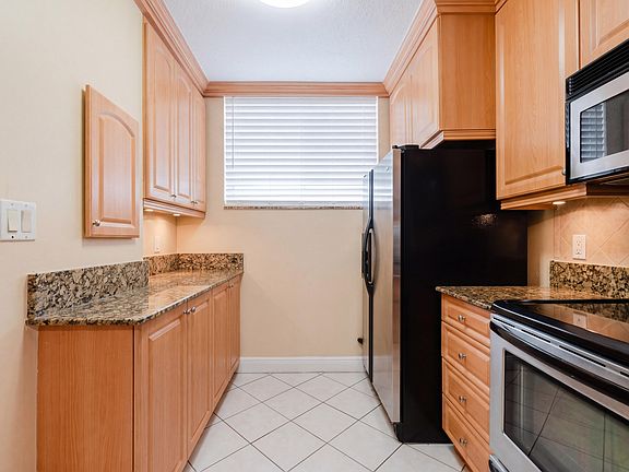 3rd image of 109 Lake Emerald Drive APT 104