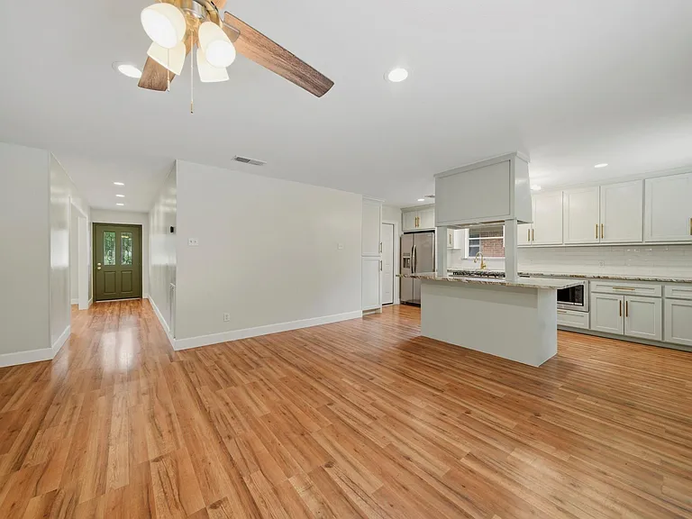 10658 Northbrook Dr — Photo 7