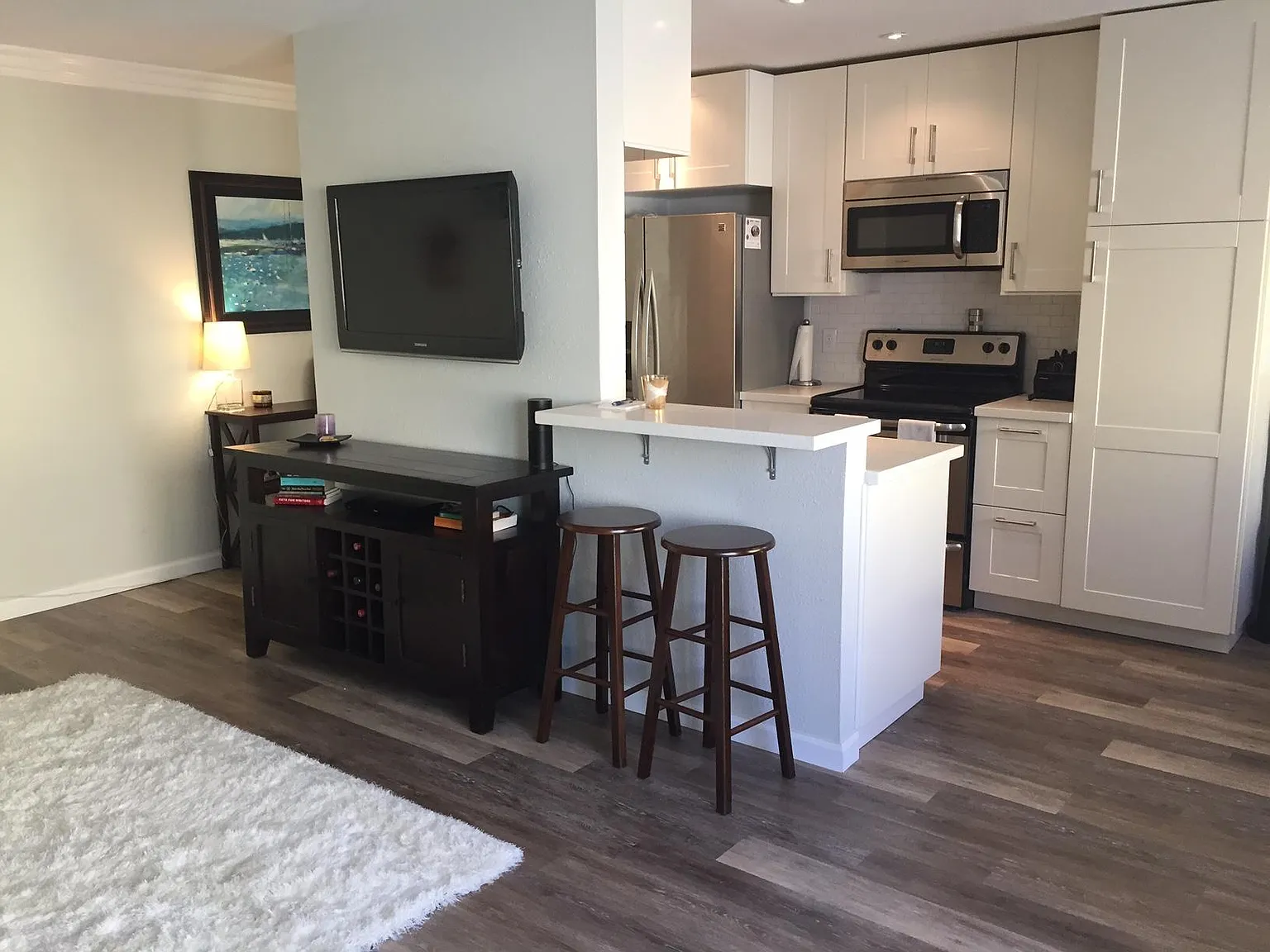 2 bed, 835 sqft, $3,695 — Photo 2