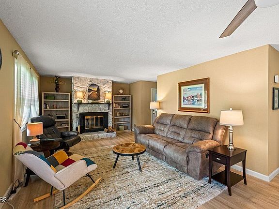 2nd image of 416 Carmel Ct