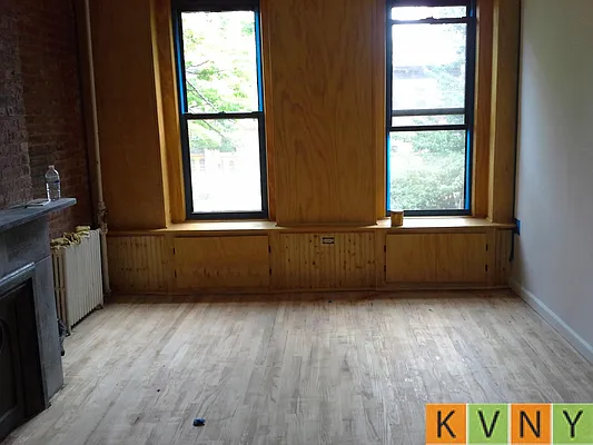 Rented by KVNY Soho | media 16