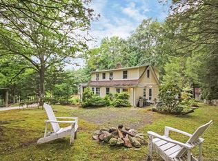 26 Little Brook Ln, Newtown, CT 06470