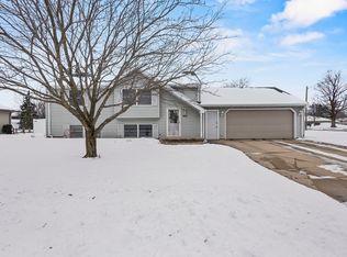 1601 S Sundown Ln, Appleton, WI 54915