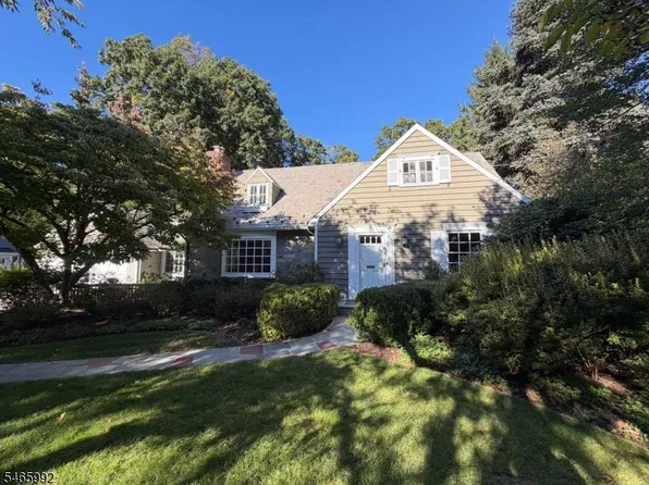 15 Norman Cir, Madison Boro, NJ 07940