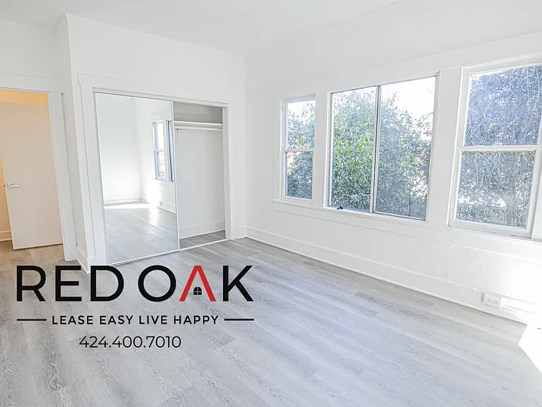 816- 822 S Park View St — Photo 3