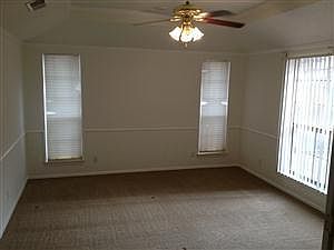 5th image of 4929 Rosemary Dr NW
