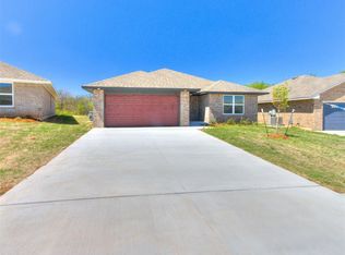 2041 Brush Creek Way, Newcastle, OK 73065