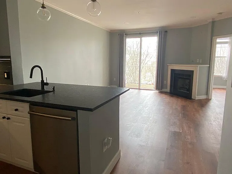 1625 International Dr #218 — Photo 3