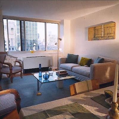 4th image of 66 W 38th St