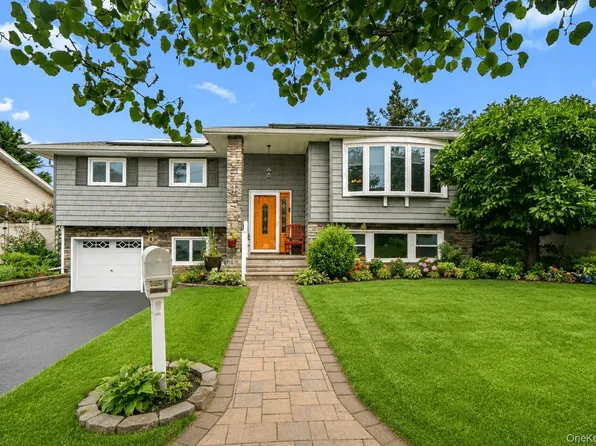 2440 Wallen Lane, Bellmore, NY 11710