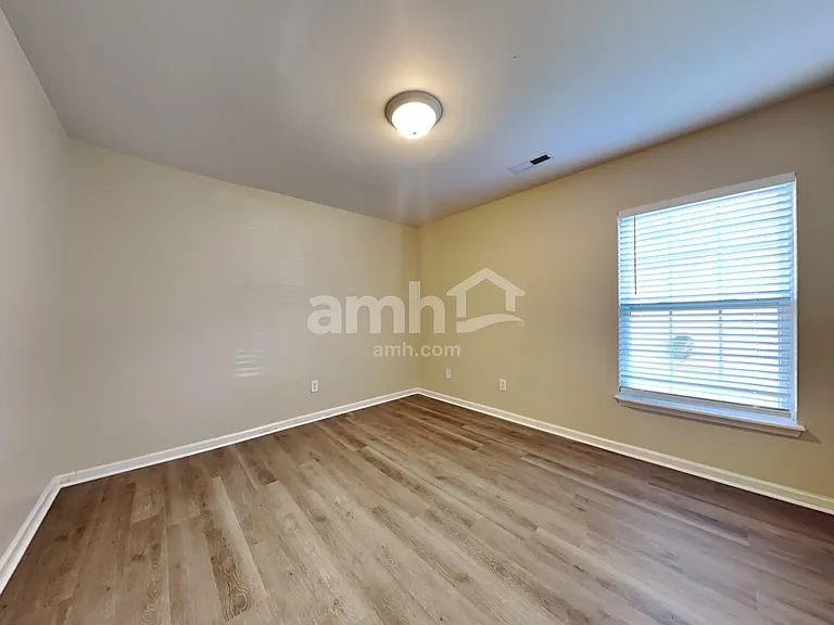 5034 Ballantine Dr — Photo 13