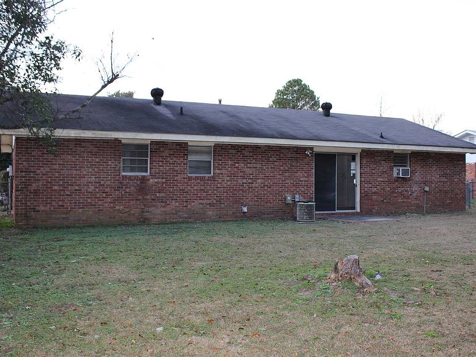 2nd image of 106 Briarwood Dr