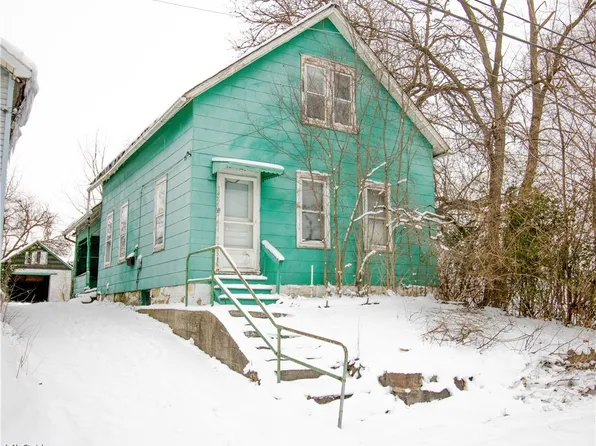 3486 Kimmel Rd, Cleveland, OH 44105