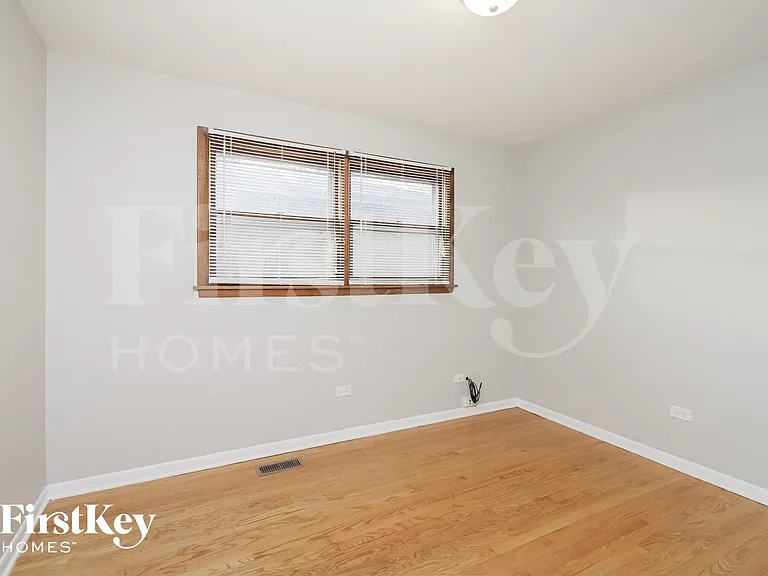 1253 W 187th St — Photo 10