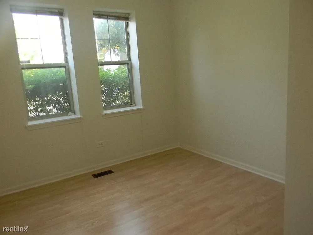1450 N Dearborn St APT 1A photo 1