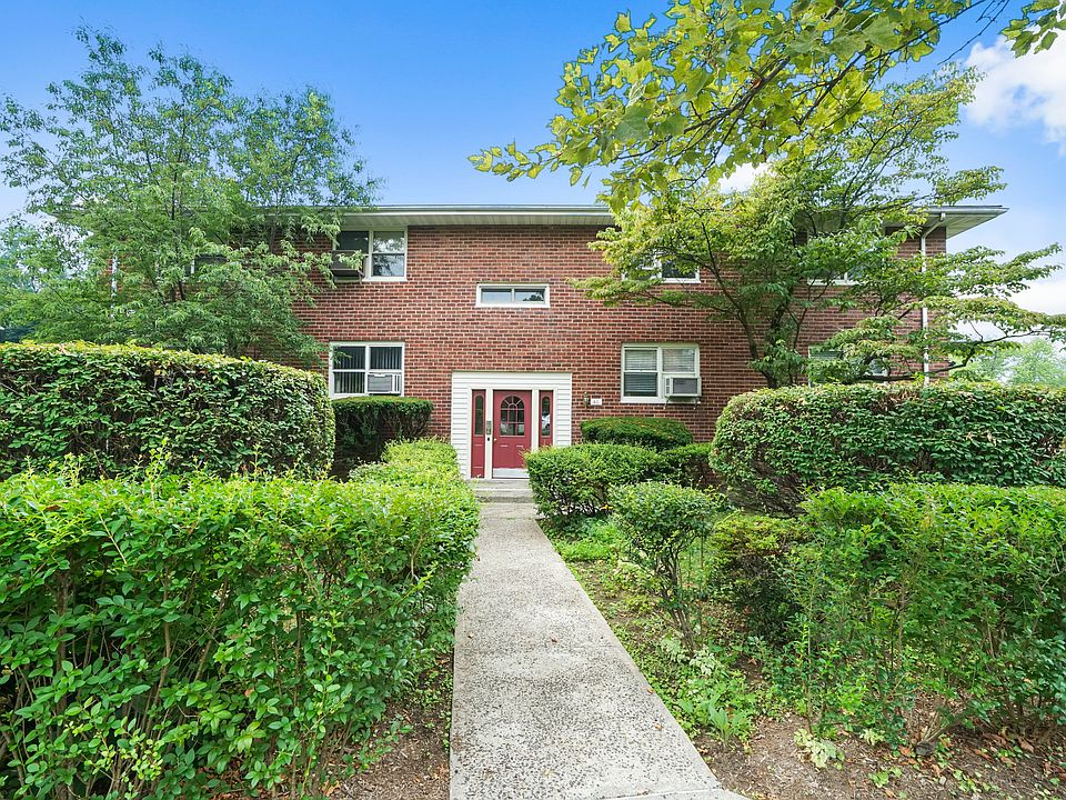 1st image of 46 Dehaven Dr APT 2E