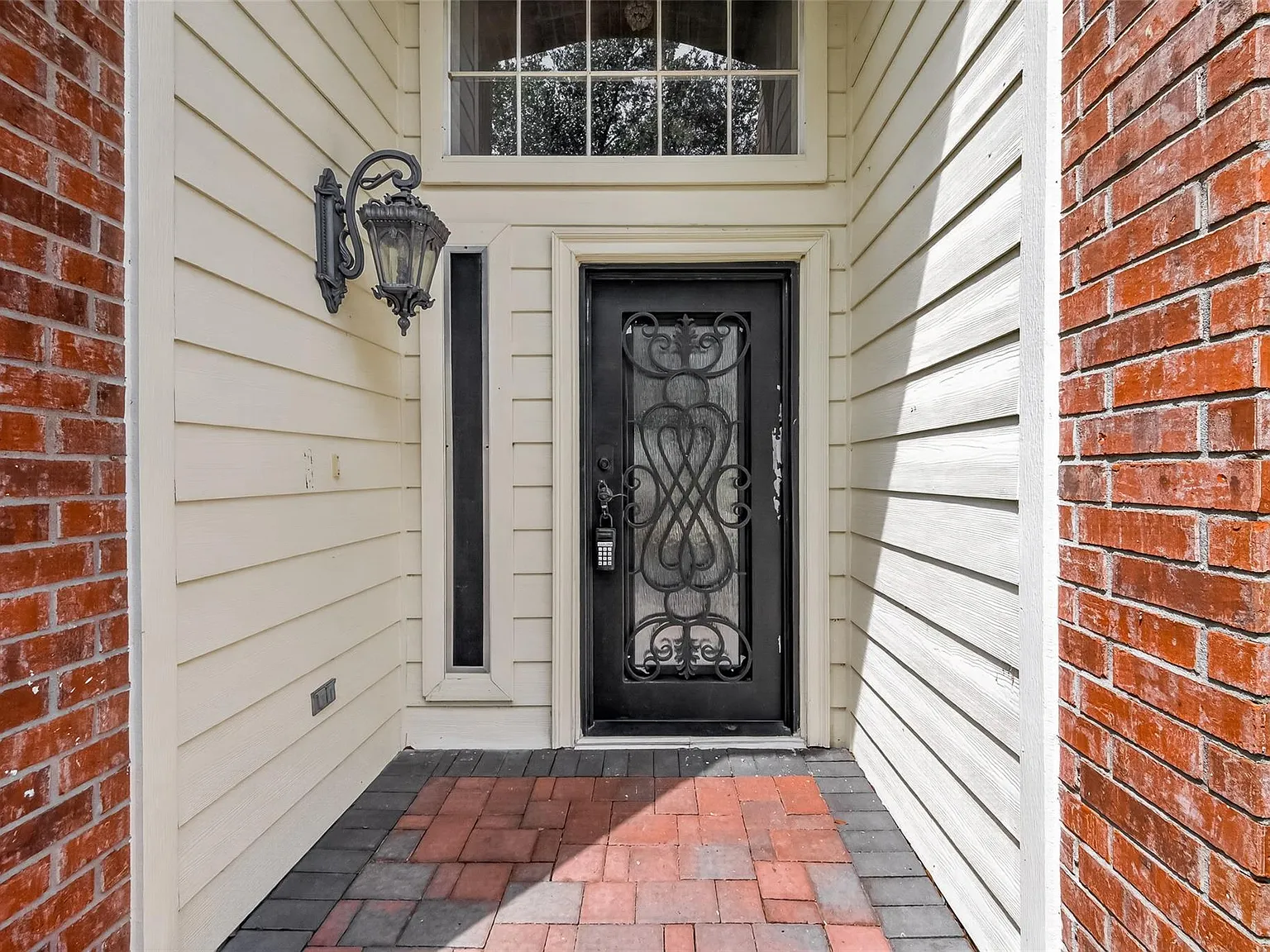 5 bed, 3.5 bath, 4148 sqft, $3,750 — Photo 3