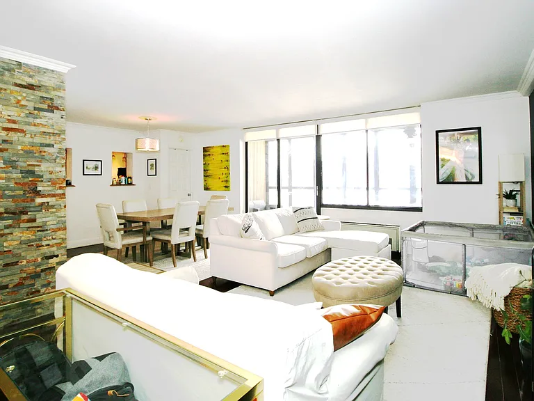 300 Winston Dr #L05 — Photo 7