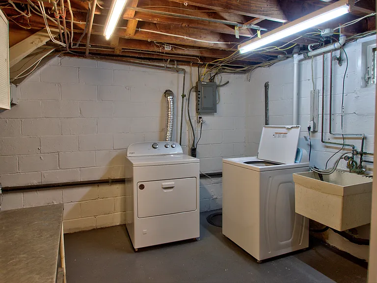 505 Nassau St — Photo 25