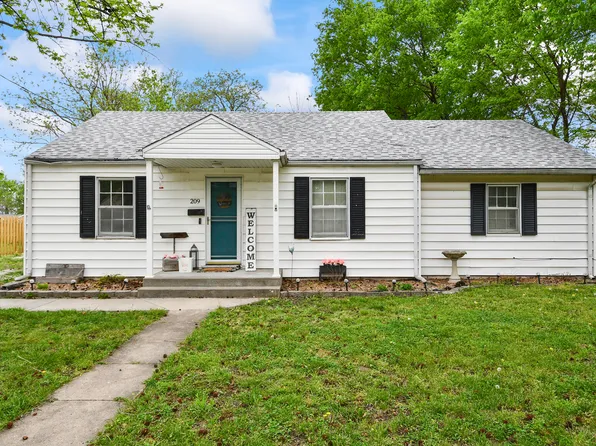 209 E Summit Street, Bolivar, MO 65613