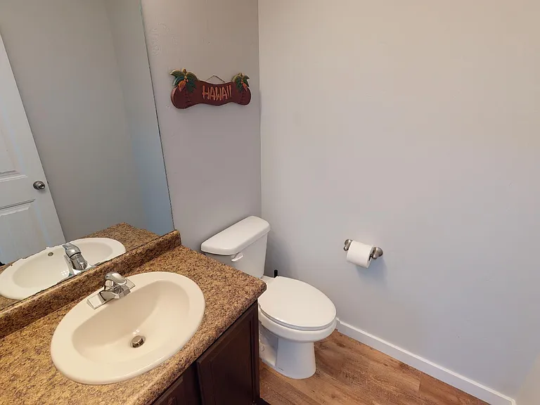 531 S Willow Xing — Photo 3