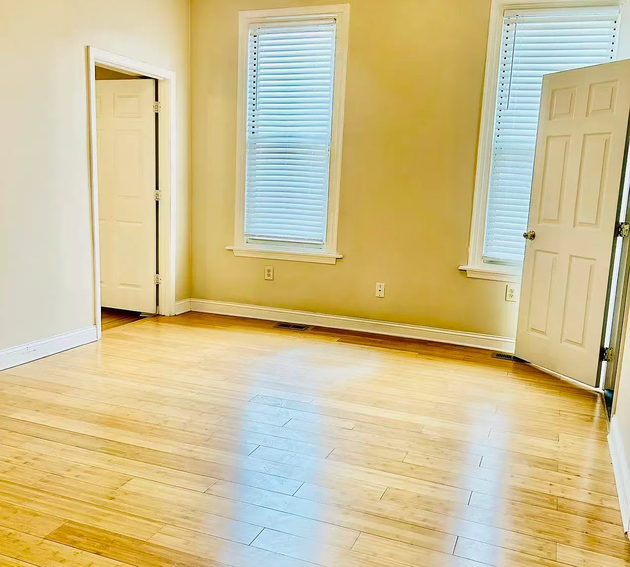 2 bed, 1000 sqft, $1,800 — Photo 3