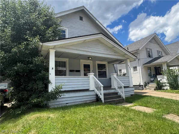 902 Columbia Ave, Akron, OH 44310