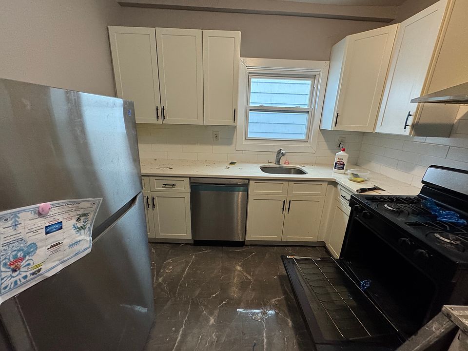 1st image of 56 N 18th St Floor 1