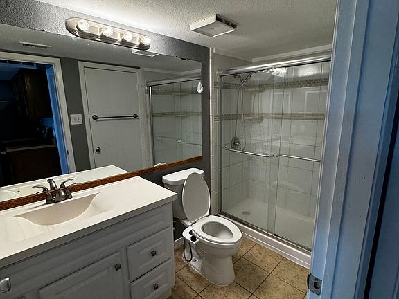 5th image of 2500 E Park Blvd APT U11
