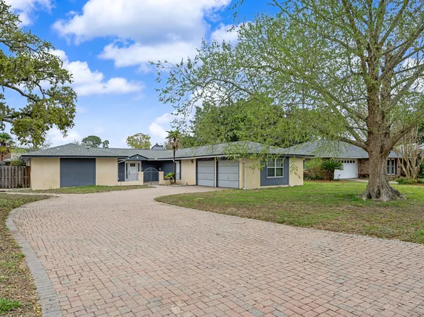 6 Pinehurst Dr, Shalimar, FL 32579